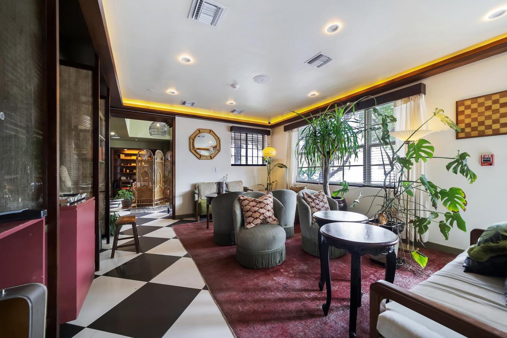 Jefferson Apartahotel